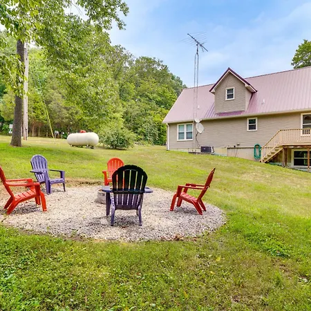 Modern Eckerty Home With Deck On Patoka Lake!